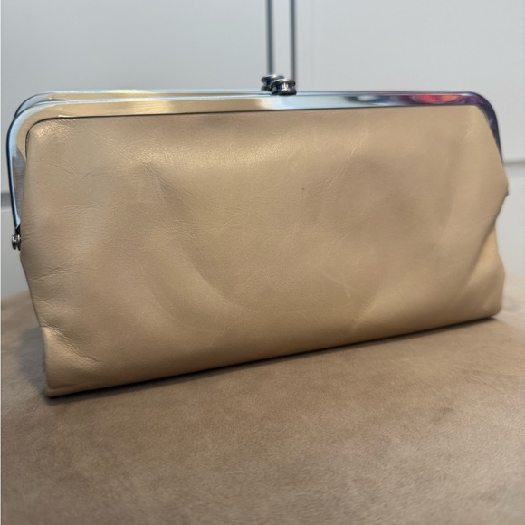 Hobo Tan Leather Clutch wallet - Picture 1 of 5